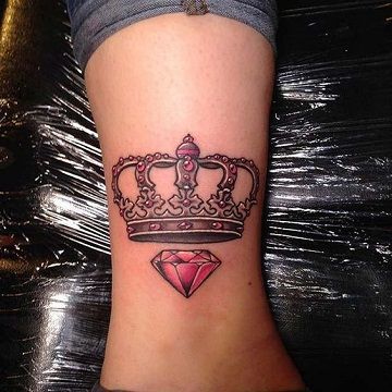 tatuaje corona elegante diamante